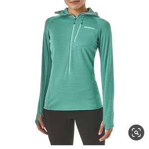 Patagonia R1 fleece hooded pullover, XS (women)